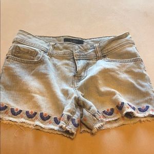 JESSICA SIMPSON shorts with pattern
